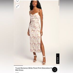 NWT! Lulus White Floral Print Sleeveless Ruched Midi Dress Size Small